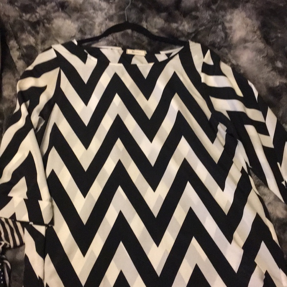 Chevron top